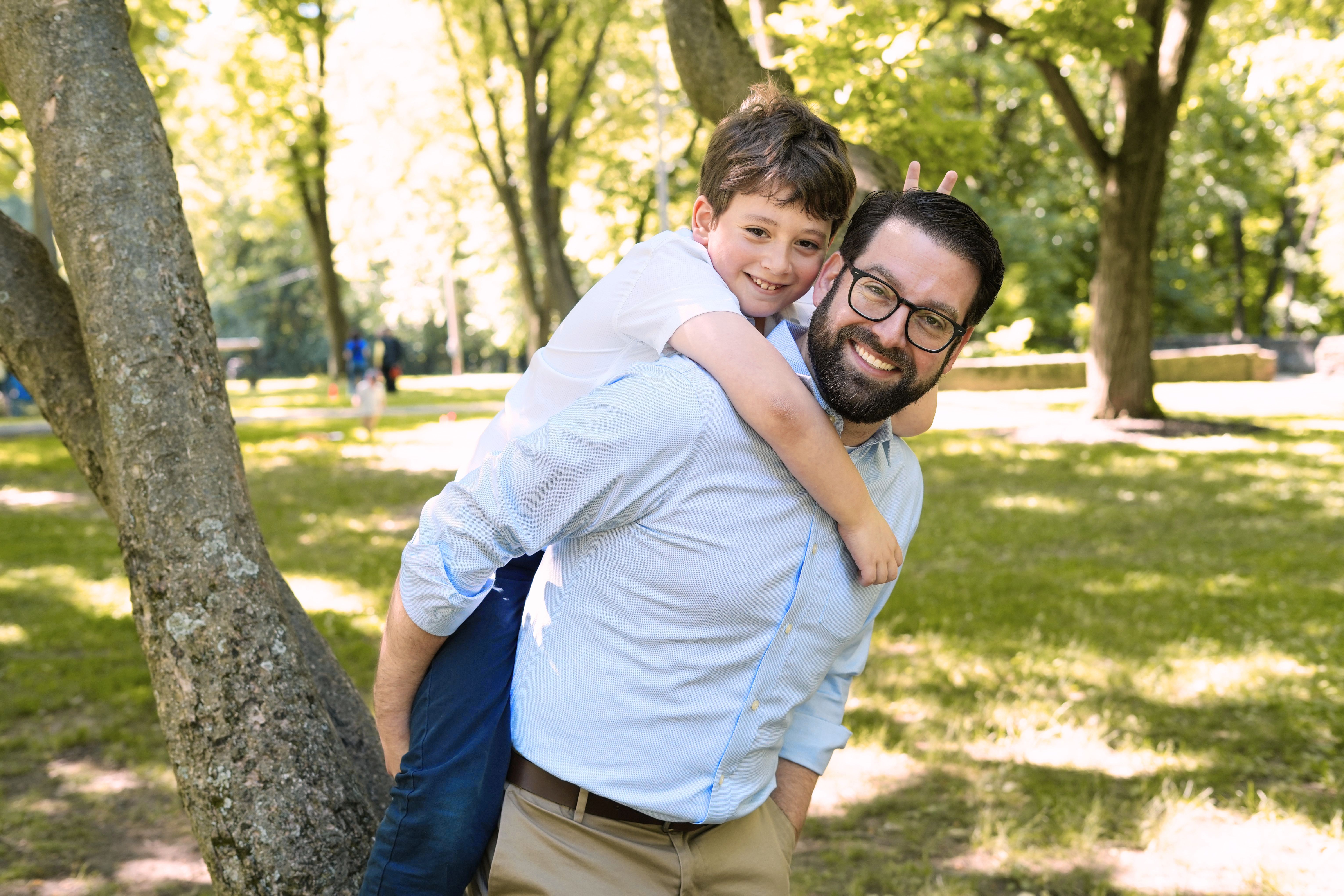 Family portrait by Rad Portrait Co.